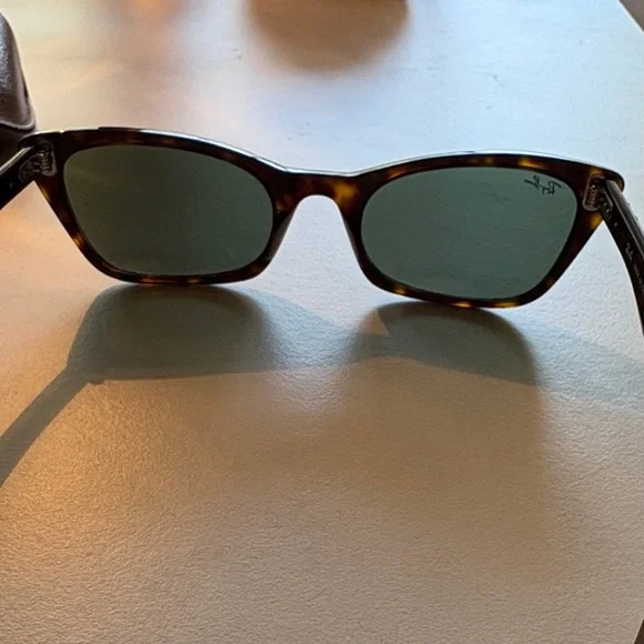 Ray-Ban Lady Burbank Sunglasses - Picture 3 of 9